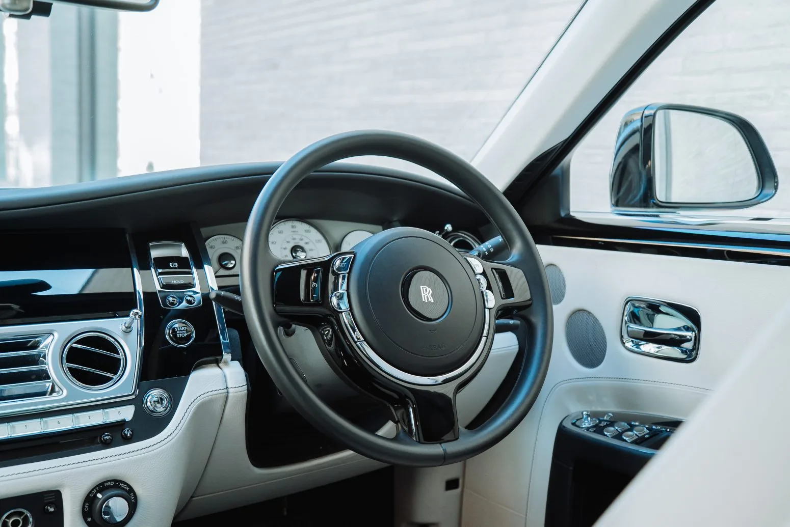Rolls Royce Ghost Chauffeur Car Cockpit | Az Luxe