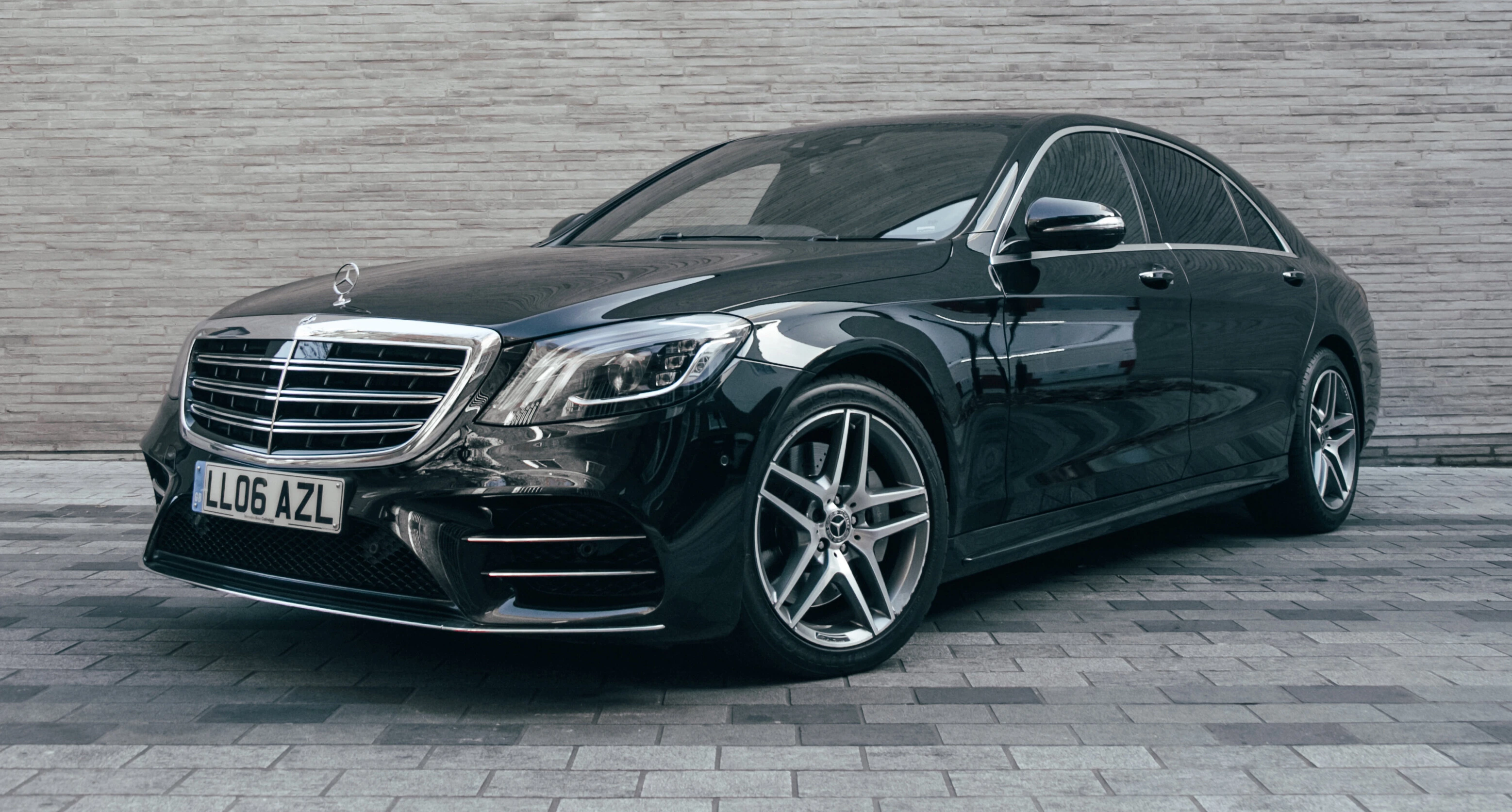 Black Coloured Mercedes Benz S Class