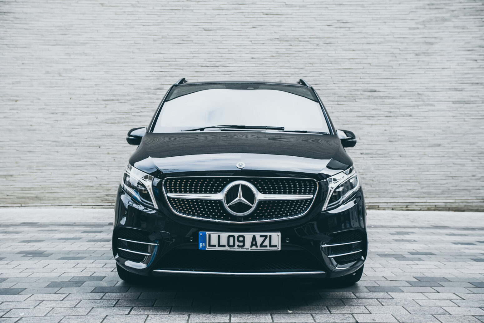 New-Shape-V-Class-AZL-Final-Image-27-scaled-1550x1035