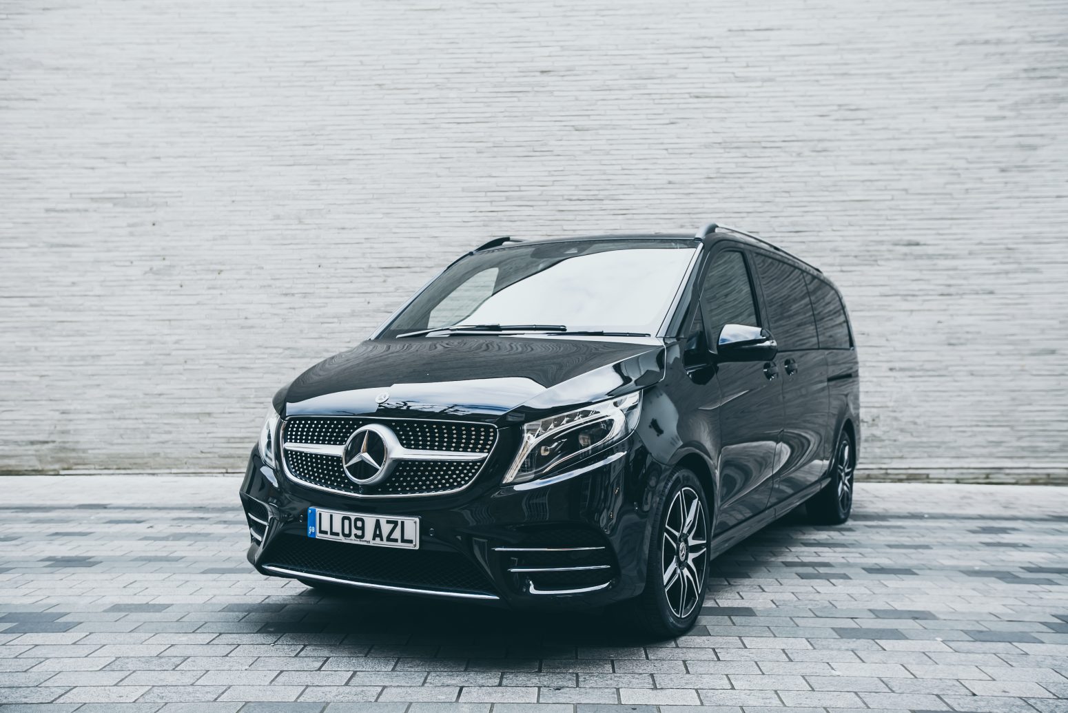 Diagonal View of Mercedes Benz V Class Chauffeur Car from AZ Luxe London